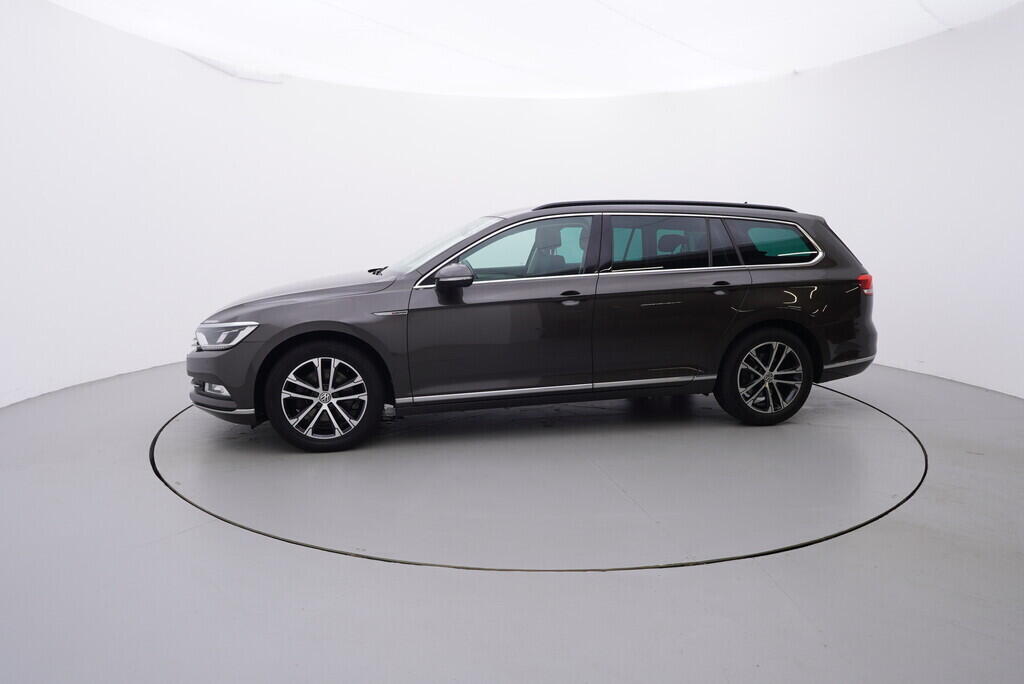 OV190V08623_11.webp_PASSAT VARIANT Comfortline 2.0 TDI 140 kW automat