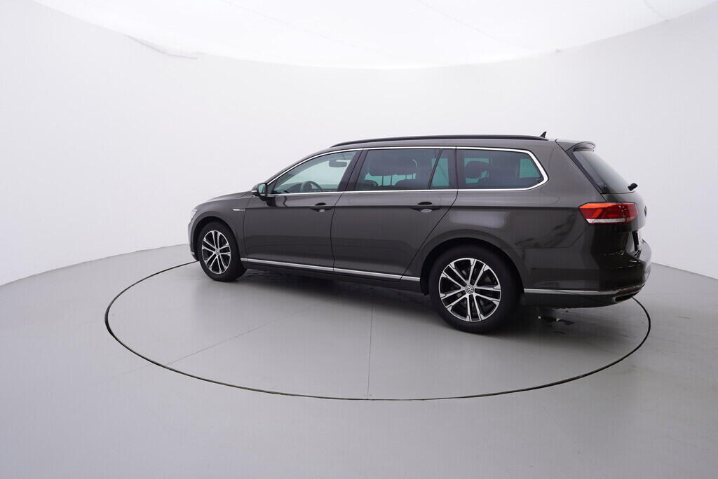 OV190V08623_12.webp_PASSAT VARIANT Comfortline 2.0 TDI 140 kW automat