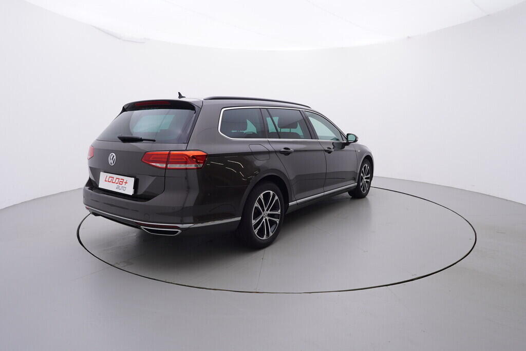 OV190V08623_14.webp_PASSAT VARIANT Comfortline 2.0 TDI 140 kW automat