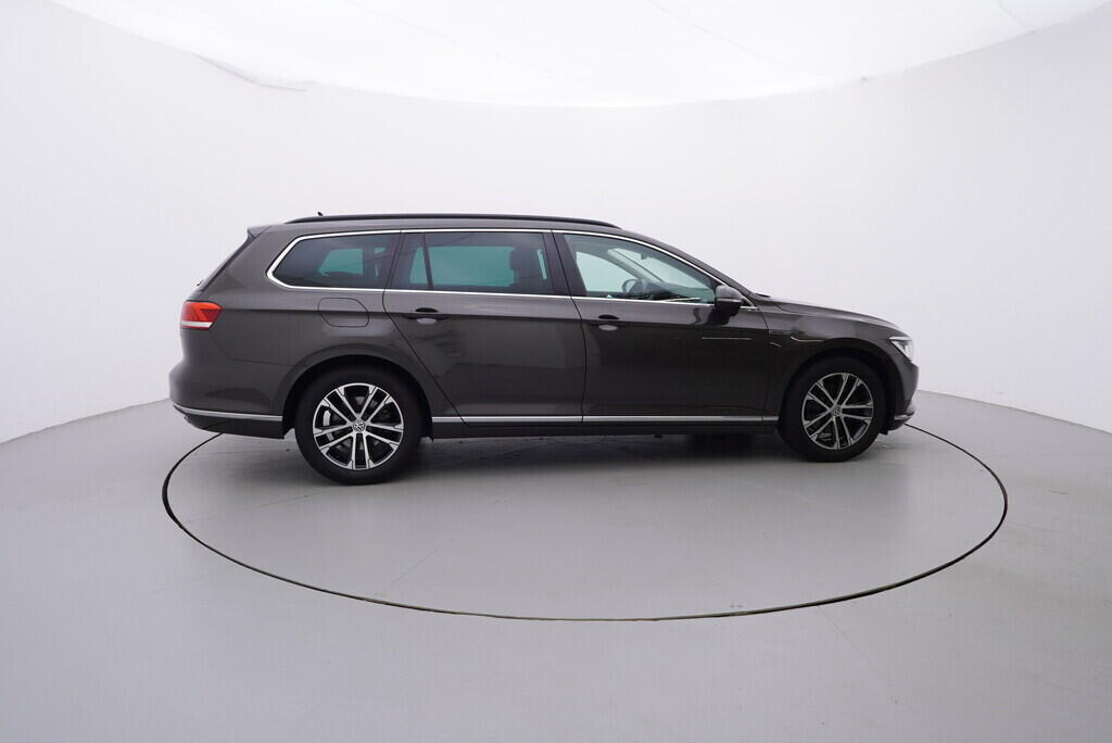 OV190V08623_15.webp_PASSAT VARIANT Comfortline 2.0 TDI 140 kW automat