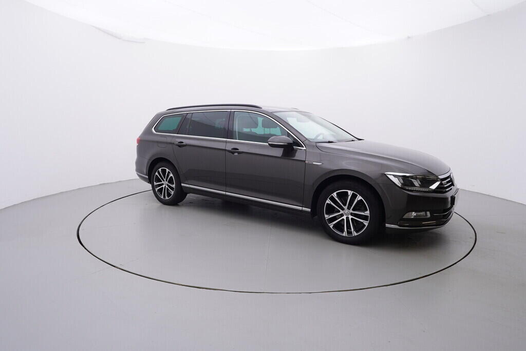 OV190V08623_16.webp_PASSAT VARIANT Comfortline 2.0 TDI 140 kW automat