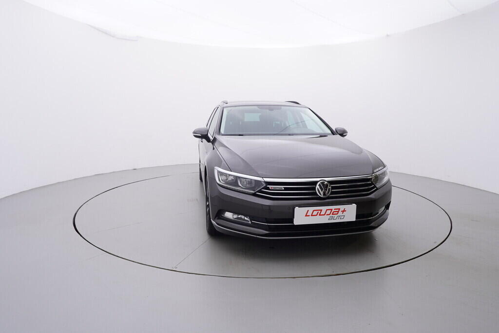 OV190V08623_17.webp_PASSAT VARIANT Comfortline 2.0 TDI 140 kW automat