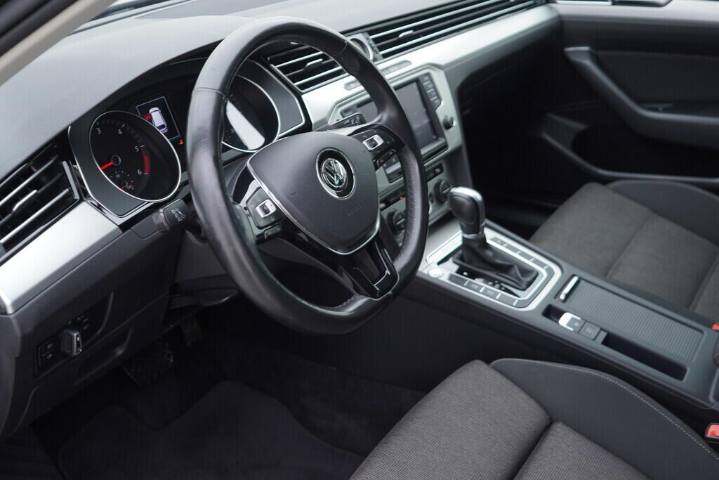 OV190V08623_21.webp_PASSAT VARIANT Comfortline 2.0 TDI 140 kW automat