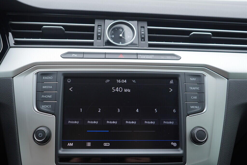 OV190V08623_30.webp_PASSAT VARIANT Comfortline 2.0 TDI 140 kW automat