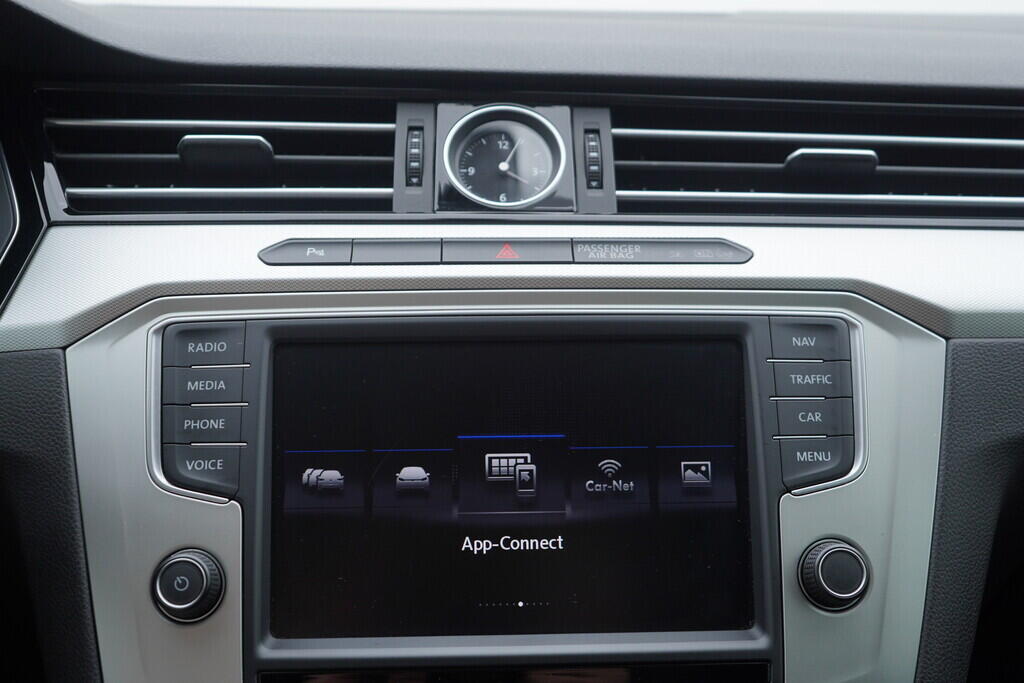 OV190V08623_31.webp_PASSAT VARIANT Comfortline 2.0 TDI 140 kW automat