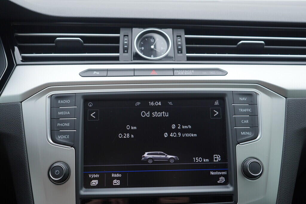 OV190V08623_32.webp_PASSAT VARIANT Comfortline 2.0 TDI 140 kW automat
