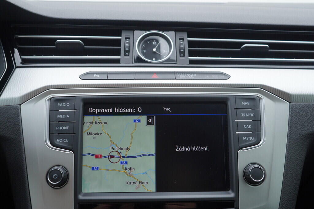 OV190V08623_33.webp_PASSAT VARIANT Comfortline 2.0 TDI 140 kW automat