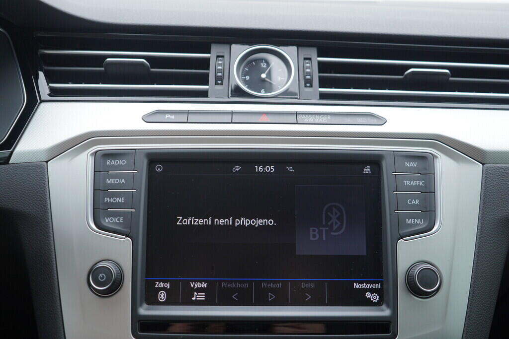 OV190V08623_35.webp_PASSAT VARIANT Comfortline 2.0 TDI 140 kW automat