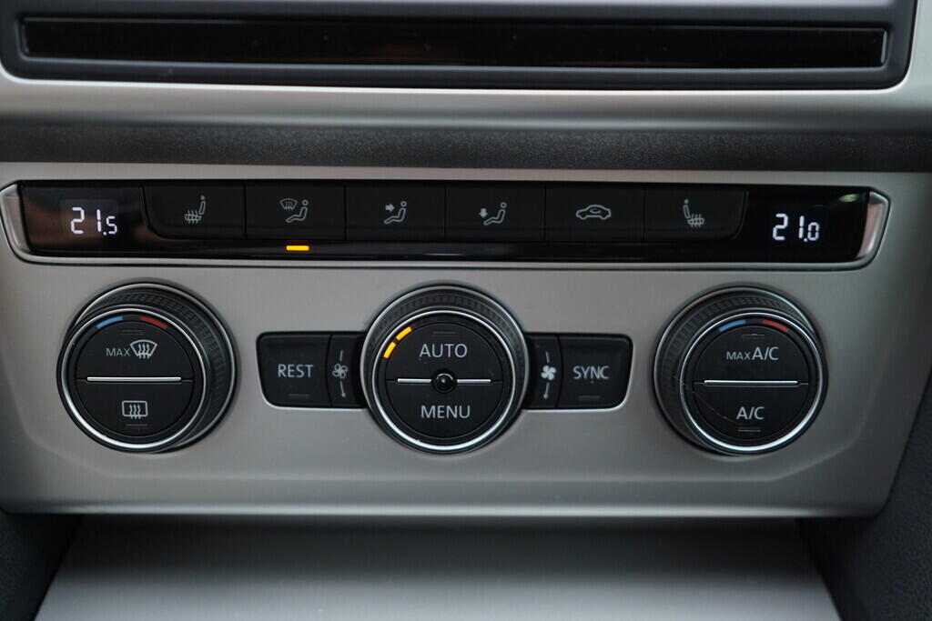 OV190V08623_36.webp_PASSAT VARIANT Comfortline 2.0 TDI 140 kW automat