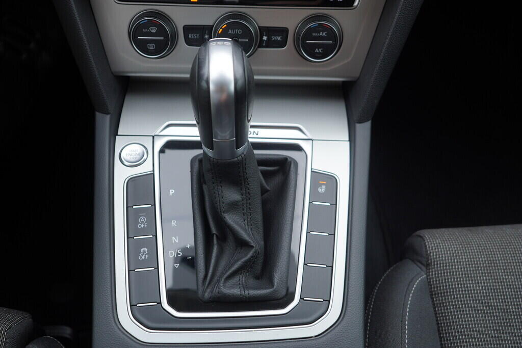 OV190V08623_37.webp_PASSAT VARIANT Comfortline 2.0 TDI 140 kW automat