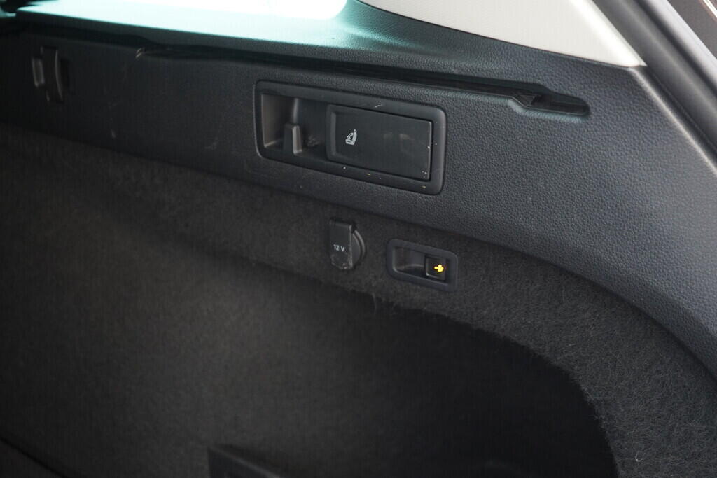 OV190V08623_43.webp_PASSAT VARIANT Comfortline 2.0 TDI 140 kW automat