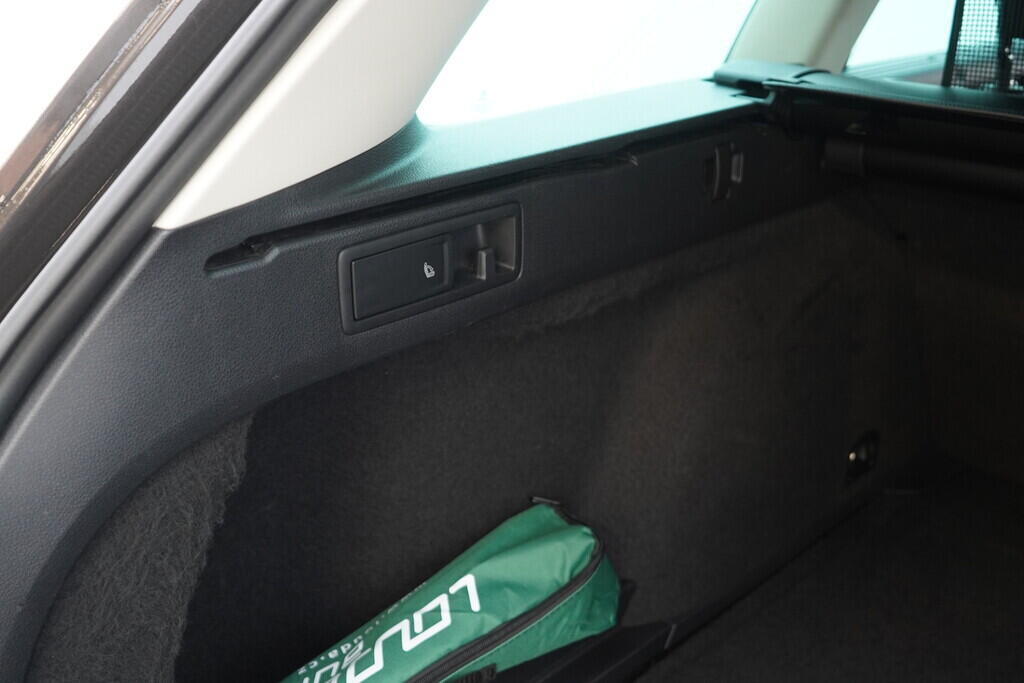 OV190V08623_44.webp_PASSAT VARIANT Comfortline 2.0 TDI 140 kW automat