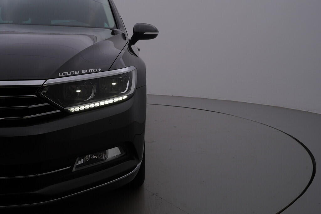 OV190V08623_48.webp_PASSAT VARIANT Comfortline 2.0 TDI 140 kW automat