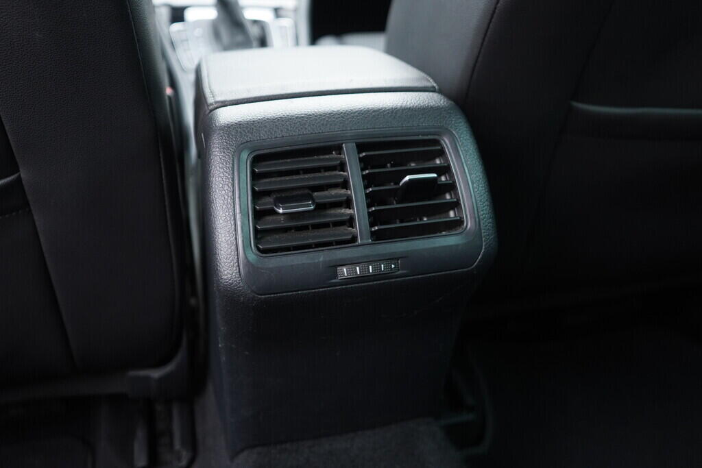 OV190V08625_38.webp_GOLF VARIANT Highline 1.4 TSI 92 kW automat