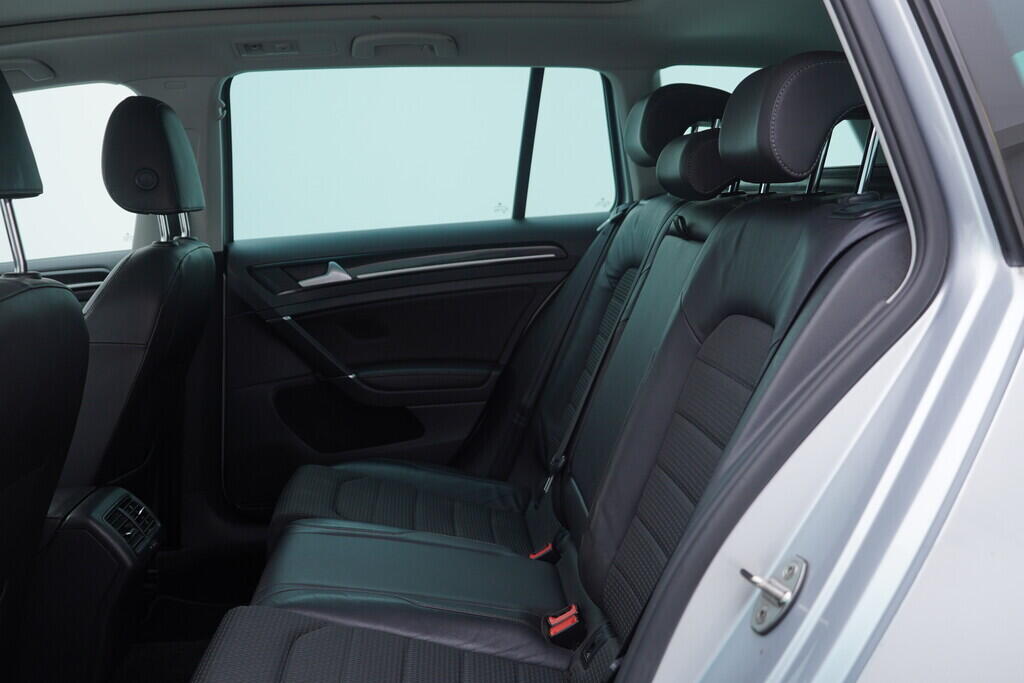 OV190V08625_39.webp_GOLF VARIANT Highline 1.4 TSI 92 kW automat