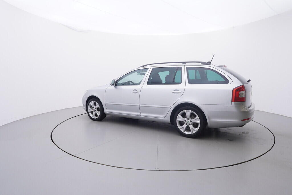 OV190V08626_12.webp_OCTAVIA Elegance 2.0 TDI 103 kW automat