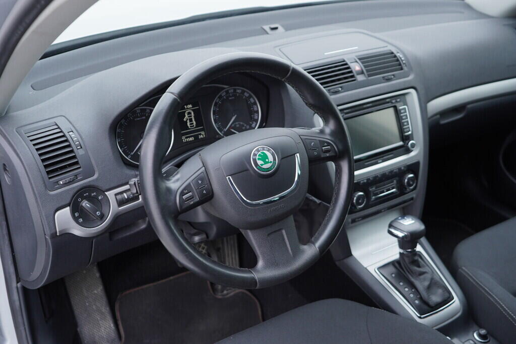 OV190V08626_22.webp_OCTAVIA Elegance 2.0 TDI 103 kW automat