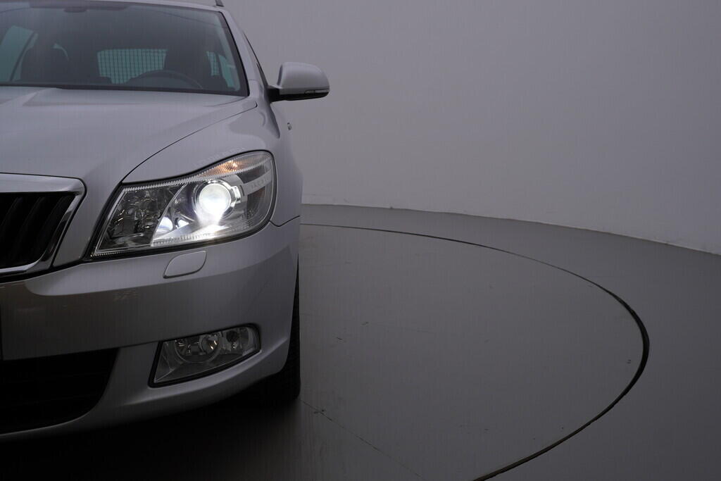 OV190V08626_40.webp_OCTAVIA Elegance 2.0 TDI 103 kW automat