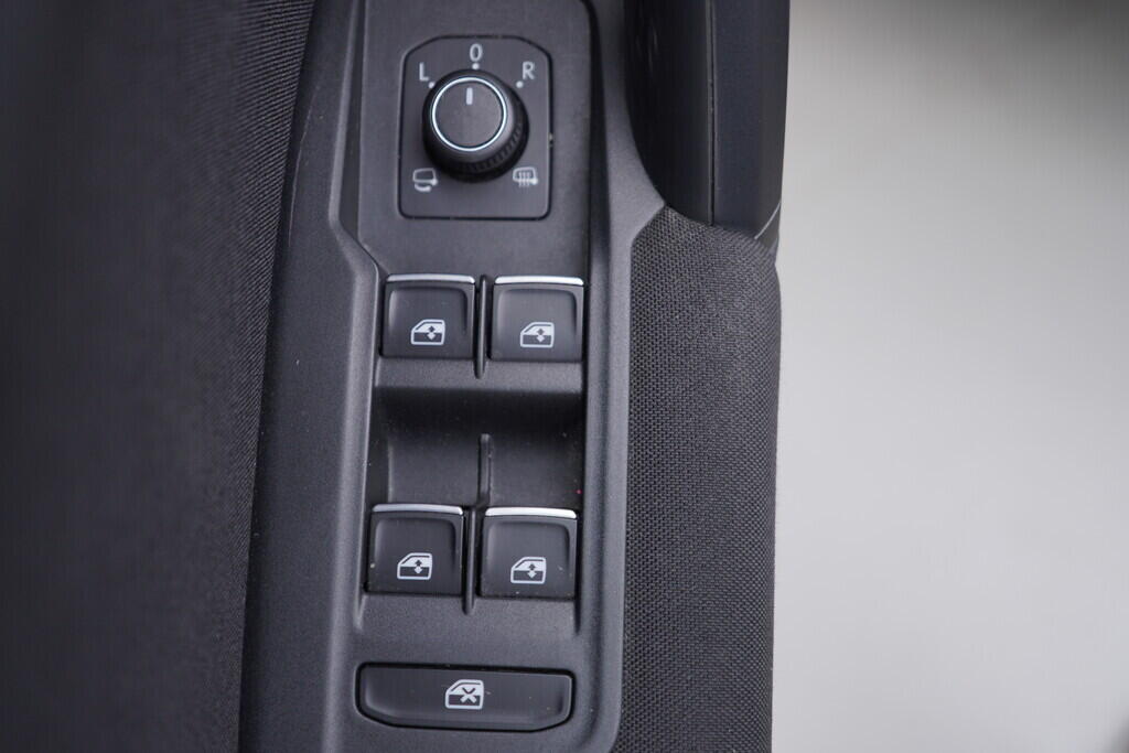 OV190V08627_20.webp_TIGUAN Sound 2.0 TSI 132 kW automat