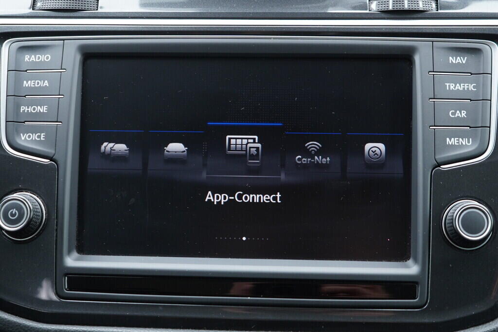 OV190V08627_27.webp_TIGUAN Sound 2.0 TSI 132 kW automat