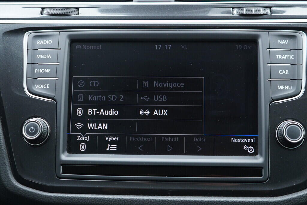 OV190V08627_29.webp_TIGUAN Sound 2.0 TSI 132 kW automat
