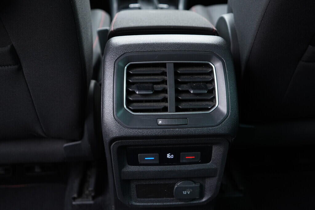 OV190V08627_36.webp_TIGUAN Sound 2.0 TSI 132 kW automat