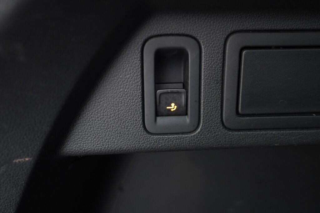 OV190V08627_39.webp_TIGUAN Sound 2.0 TSI 132 kW automat