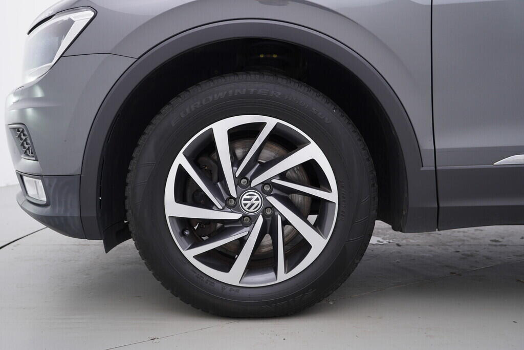 OV190V08627_41.webp_TIGUAN Sound 2.0 TSI 132 kW automat