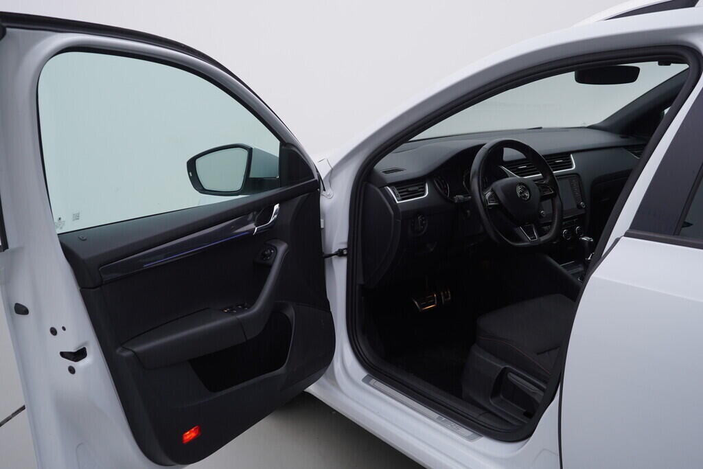OV190V08629_18.webp_OCTAVIA RS 2.0 TDI 135 kW automat