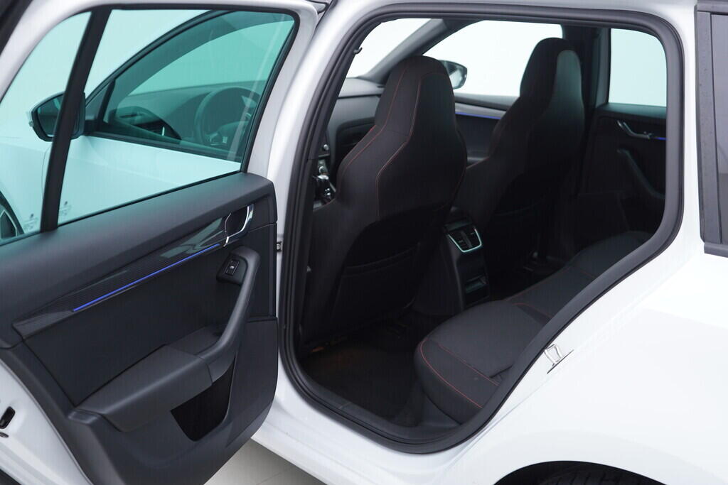 OV190V08629_36.webp_OCTAVIA RS 2.0 TDI 135 kW automat