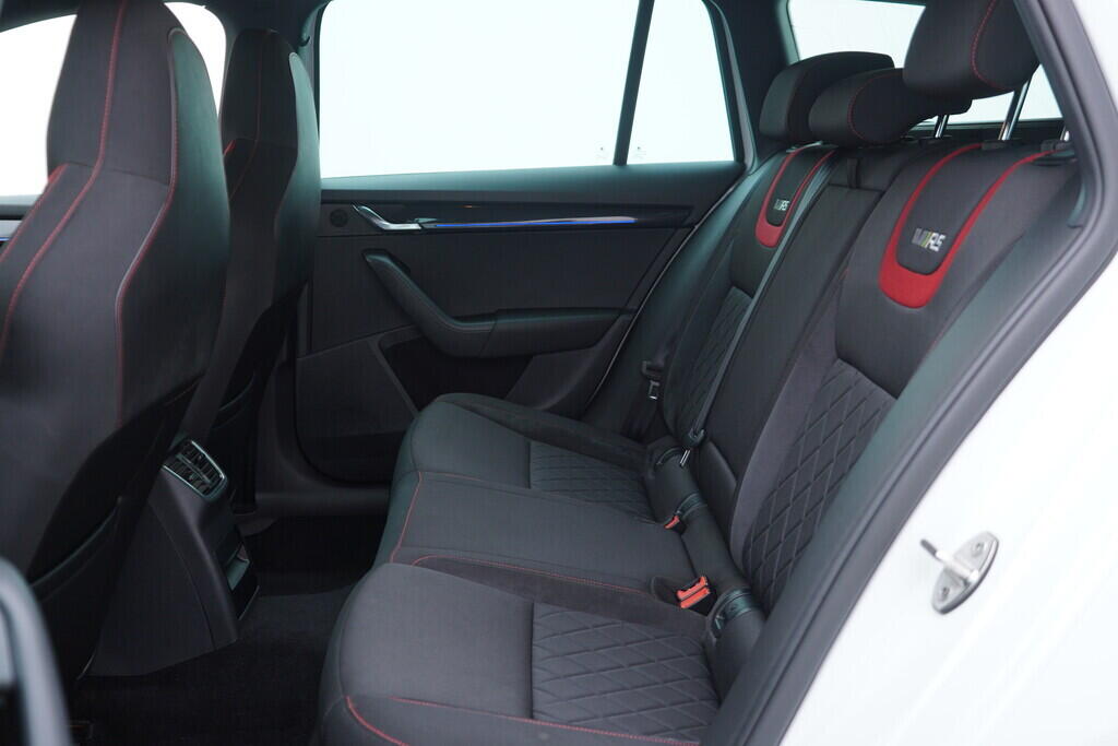 OV190V08629_38.webp_OCTAVIA RS 2.0 TDI 135 kW automat