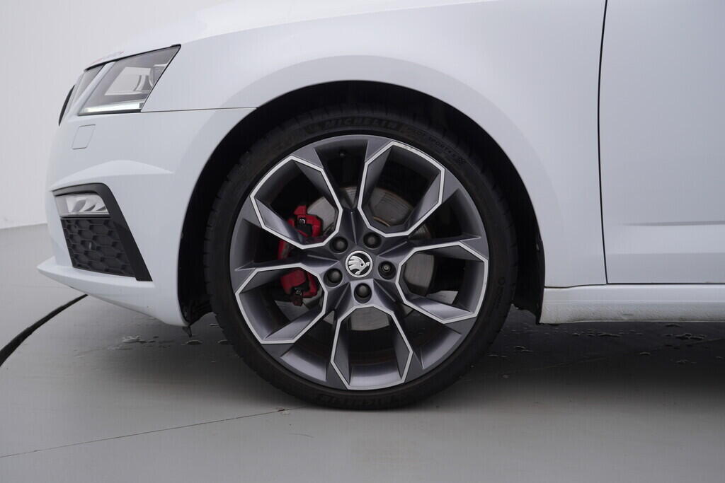 OV190V08629_42.webp_OCTAVIA RS 2.0 TDI 135 kW automat