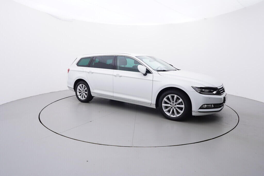 OV190V08630_16.webp_PASSAT VARIANT Highline 2.0 TDI 110 kW automat