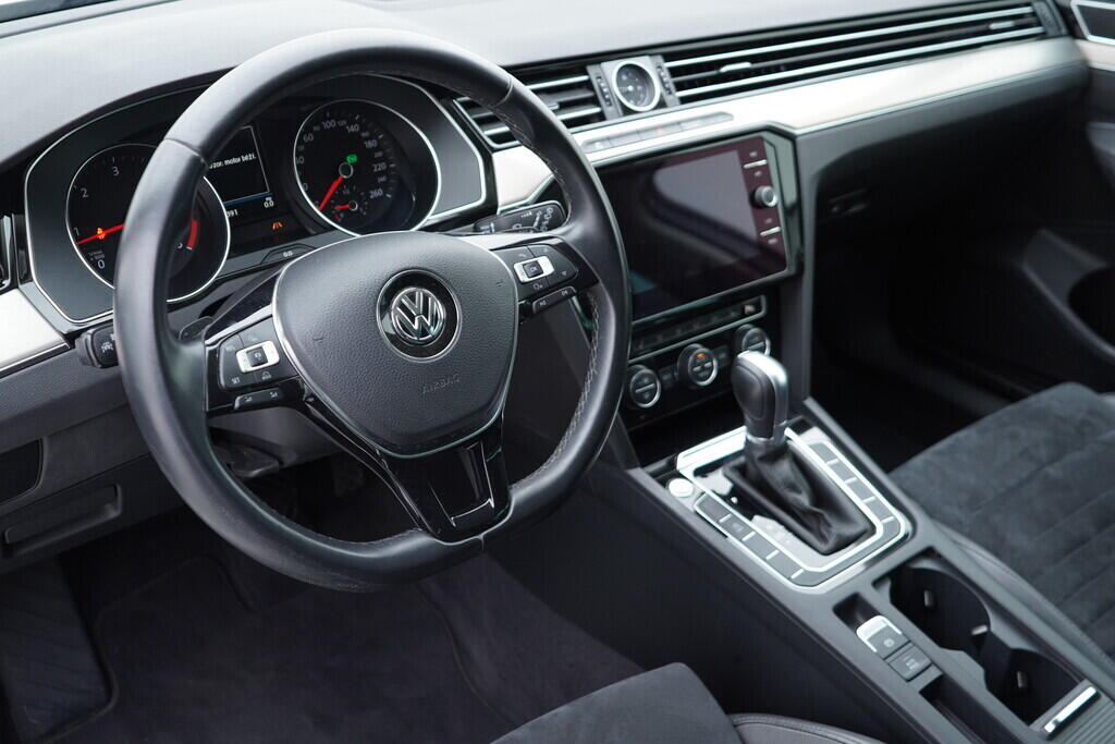 OV190V08630_22.webp_PASSAT VARIANT Highline 2.0 TDI 110 kW automat