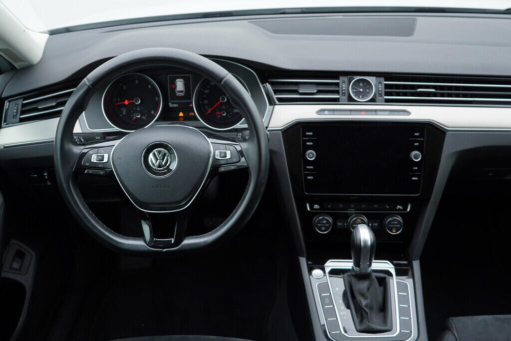 OV190V08630_28.webp_PASSAT VARIANT Highline 2.0 TDI 110 kW automat
