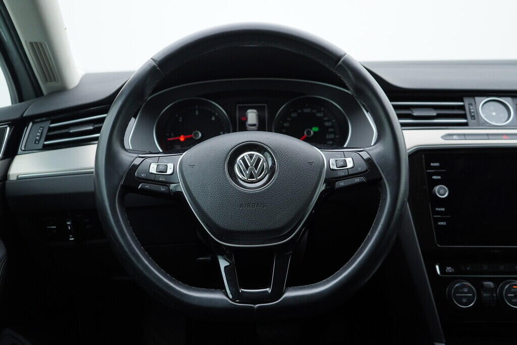 OV190V08630_29.webp_PASSAT VARIANT Highline 2.0 TDI 110 kW automat