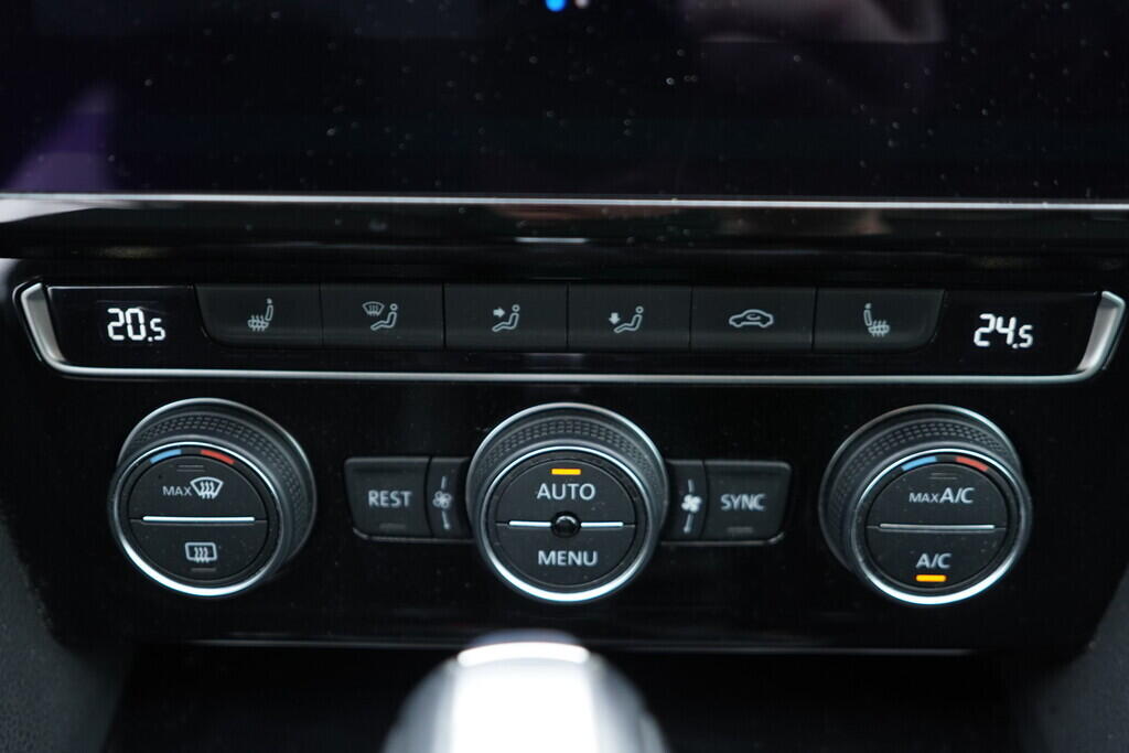 OV190V08630_33.webp_PASSAT VARIANT Highline 2.0 TDI 110 kW automat