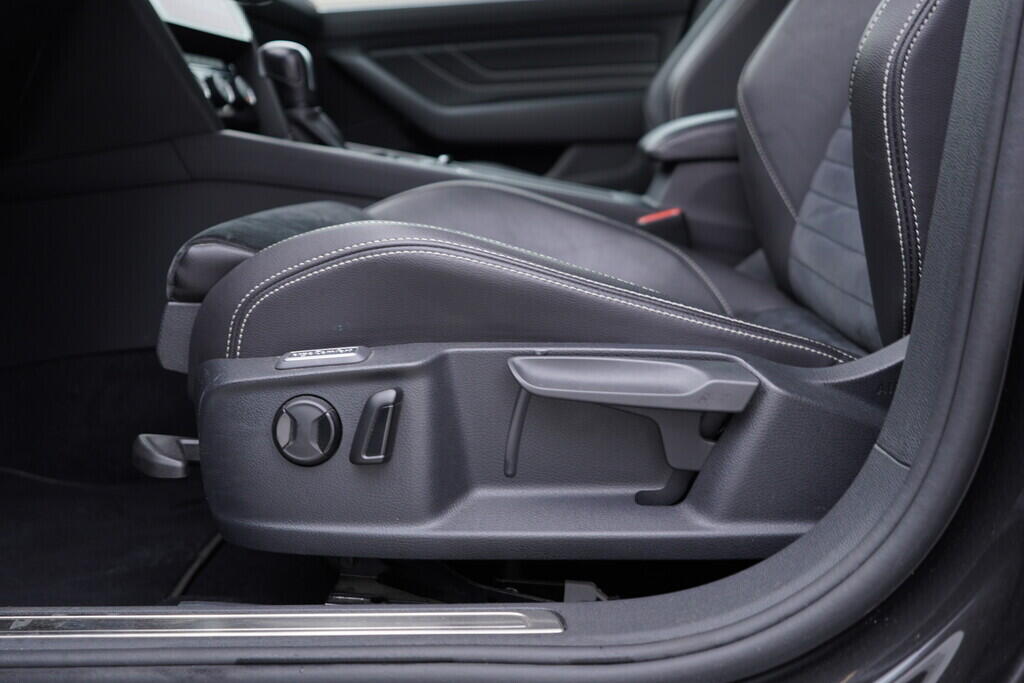 OV190V08631_20.webp_PASSAT VARIANT Elegance 2.0 TDI 110 kW automat, DPH