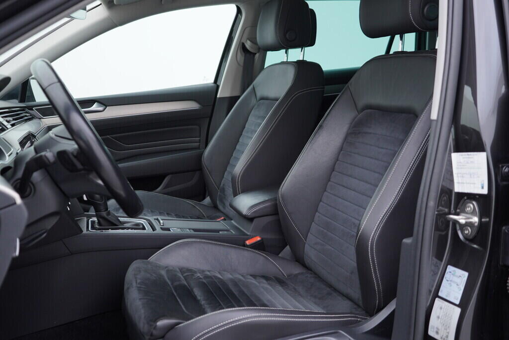 OV190V08631_23.webp_PASSAT VARIANT Elegance 2.0 TDI 110 kW automat, DPH
