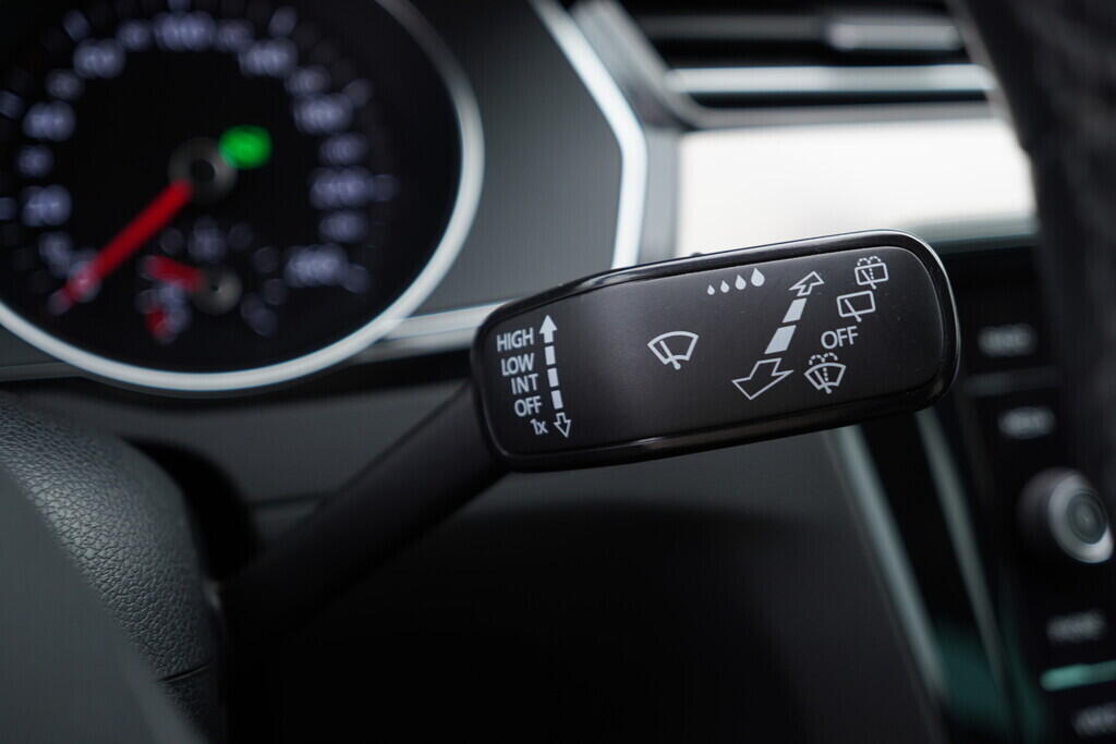 OV190V08631_25.webp_PASSAT VARIANT Elegance 2.0 TDI 110 kW automat, DPH