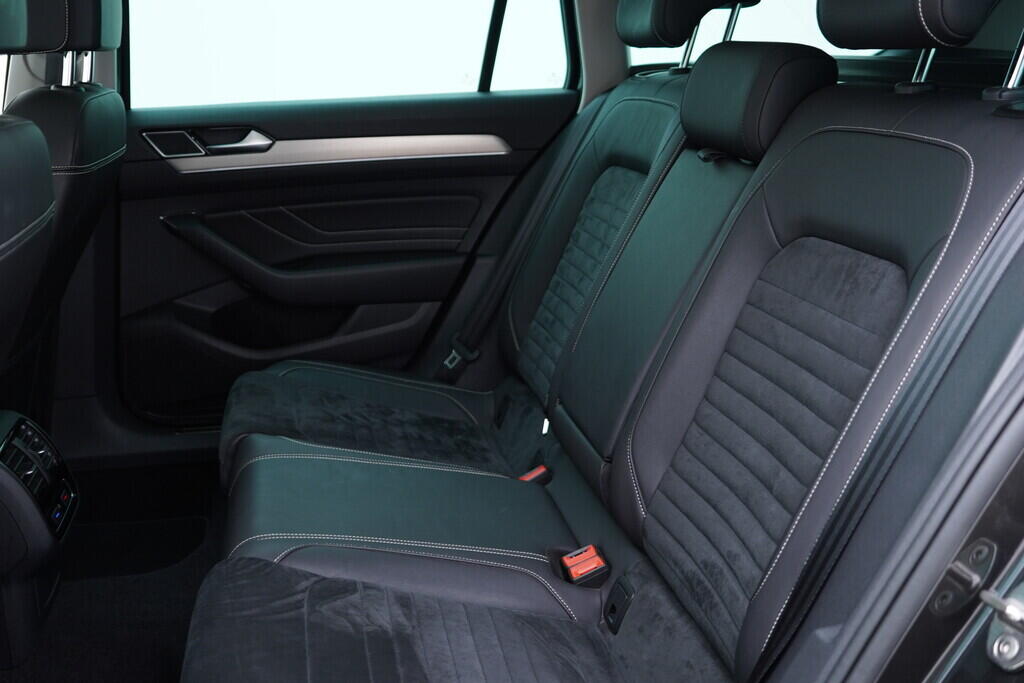 OV190V08631_37.webp_PASSAT VARIANT Elegance 2.0 TDI 110 kW automat, DPH