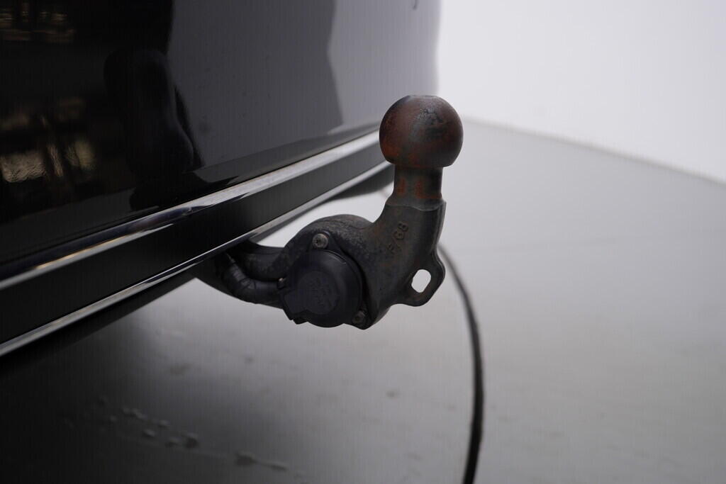 OV190V08631_42.webp_PASSAT VARIANT Elegance 2.0 TDI 110 kW automat, DPH