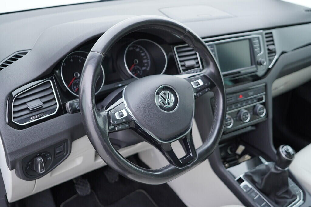 OV190V08632_22.webp_GOLF SPORTSVAN Carat 1.4 TSI 92 kW manuál