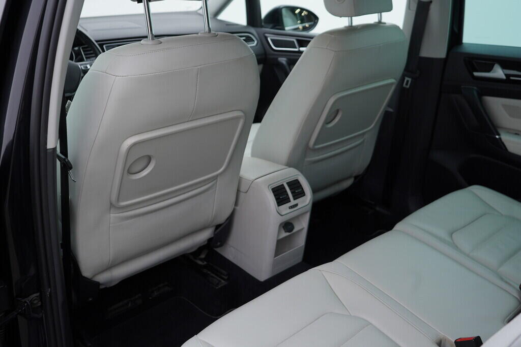 OV190V08632_36.webp_GOLF SPORTSVAN Carat 1.4 TSI 92 kW manuál