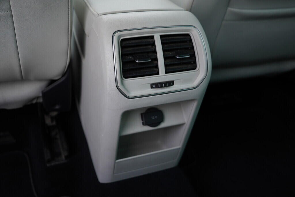 OV190V08632_37.webp_GOLF SPORTSVAN Carat 1.4 TSI 92 kW manuál