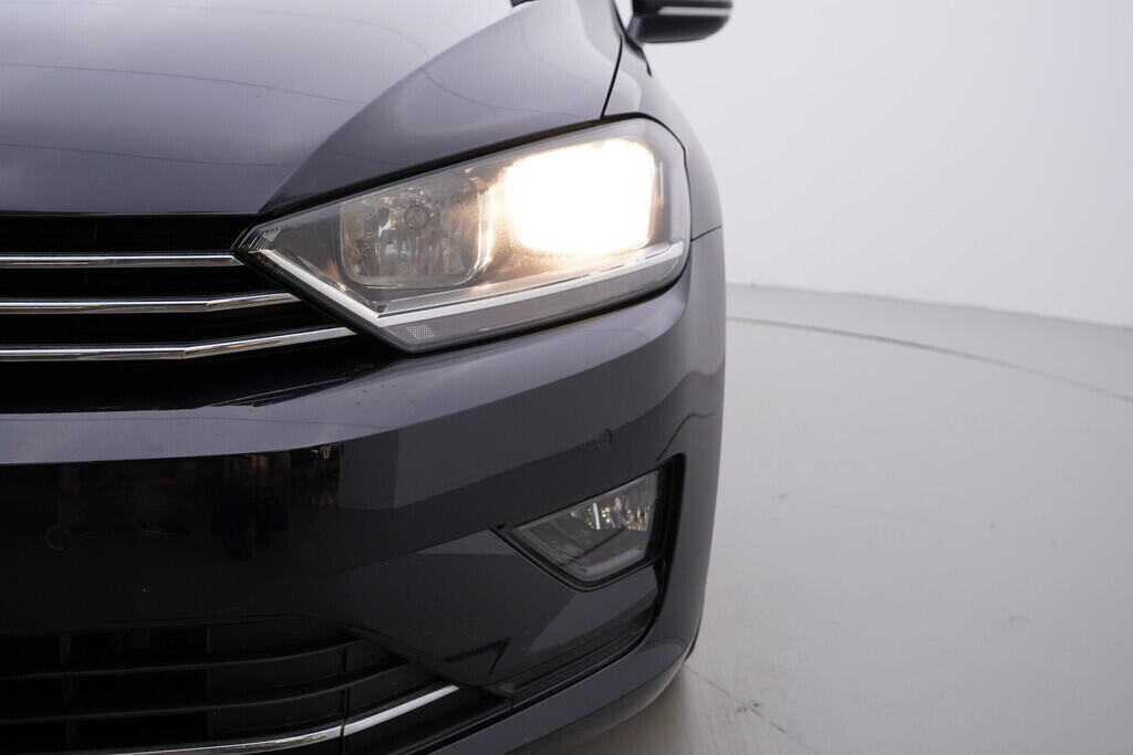 OV190V08632_42.webp_GOLF SPORTSVAN Carat 1.4 TSI 92 kW manuál