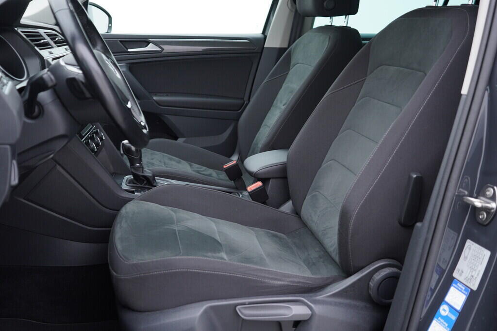 OV190V08634_22.webp_TIGUAN Elegance 2.0 TSI 140 kW automat, DPH