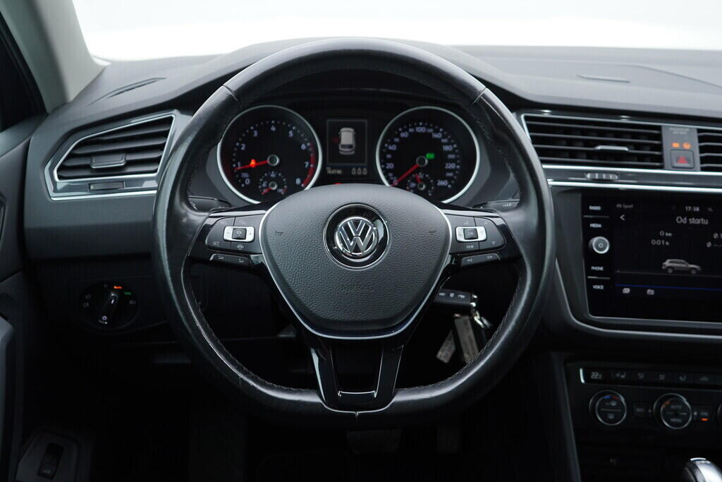 OV190V08634_26.webp_TIGUAN Elegance 2.0 TSI 140 kW automat, DPH