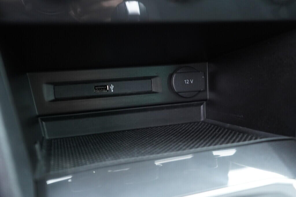 OV190V08634_32.webp_TIGUAN Elegance 2.0 TSI 140 kW automat, DPH