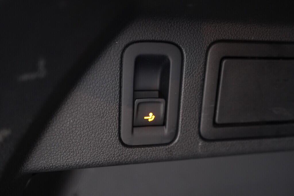 OV190V08634_41.webp_TIGUAN Elegance 2.0 TSI 140 kW automat, DPH